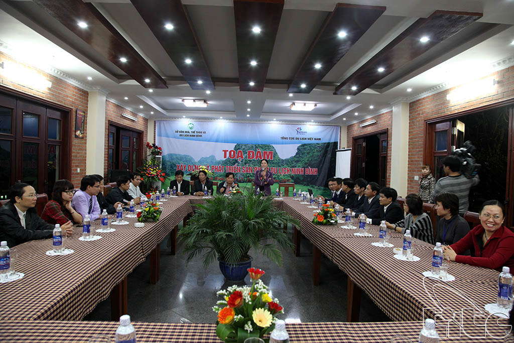 Toàn cảnh buổi tọa đàm xây dựng phát triển sản phẩm du lịch Ninh Bình