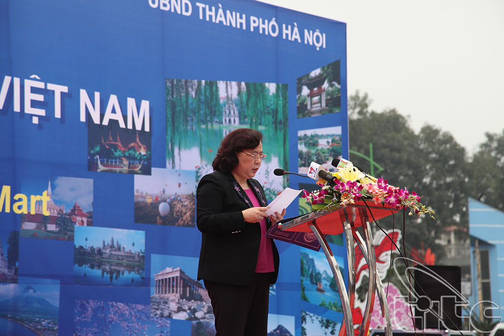 Bà Nguyễn Thị Bích Ngọc, Phó Chủ tịch UBND Thành phố Hà Nội phát biểu tại buổi Lễ Khai mạc Hội chợ Du lịch Quốc tế Việt Nam - VITM Hà Nội 2014