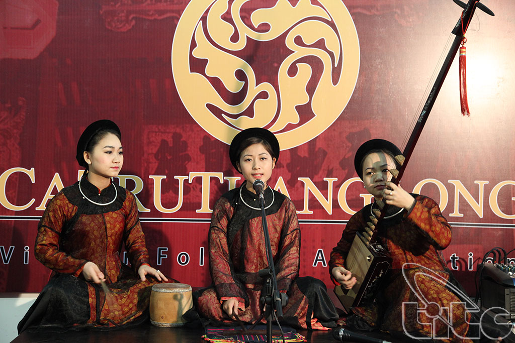 Biểu diễn nghệ thuật Ca trù tại Hội chợ Du lịch Quốc tế Việt Nam - VITM Hà Nội 2014