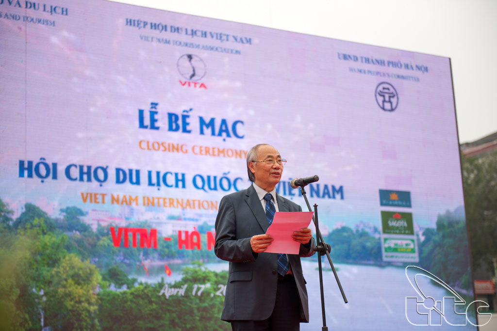 Ông Vũ Thế Bình - Trưởng Ban tổ chức Hội chợ Du lịch quốc tế - VITM Hà Nội 2016 phát biểu tại lễ bế mạc