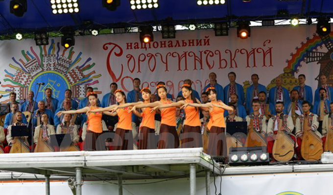 Le Viet Nam participe à une foire traditionnelle en Ukraine