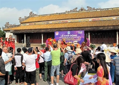 La "Semaine d’or du  Tourisme au Patrimoine de Hue" a été lancée mercredi par le Centre de  conservation des monuments de Hue. 