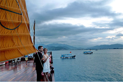Ra mắt du thuyền 5 sao đầu tiên trên vịnh Nha Trang (Khánh Hòa)