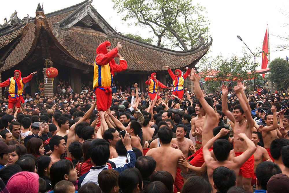 Dong Ky Firecracker Festival (Bac Ninh Province) – Photographer: Dao Quang Minh