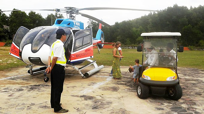 Mỹ Sơn (Quảng Nam) đón nhiều khách du lịch bằng trực thăng