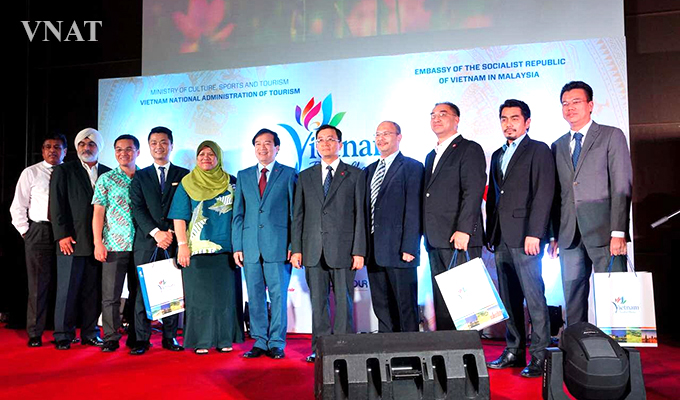 VNAT organizes Viet Nam tourism roadshow in Kuala Lumpur, Malaysia