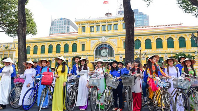 Hành trình xe đạp "Áo dài Việt - Du lịch Việt"