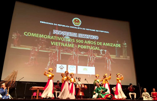 Programme artistique célébrant 500 ans de relations diplomatiques Viet Nam - Portural