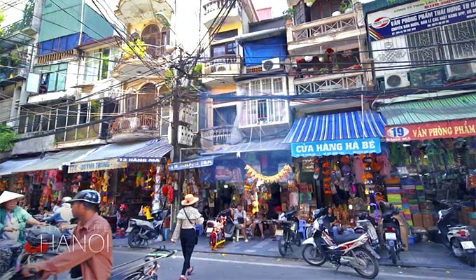 ‘Street Life Hanoi’ discovers capital from new perspective