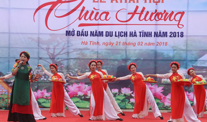 Khai hội chùa Hương Tích, mở đầu Năm Du lịch Hà Tĩnh 2018