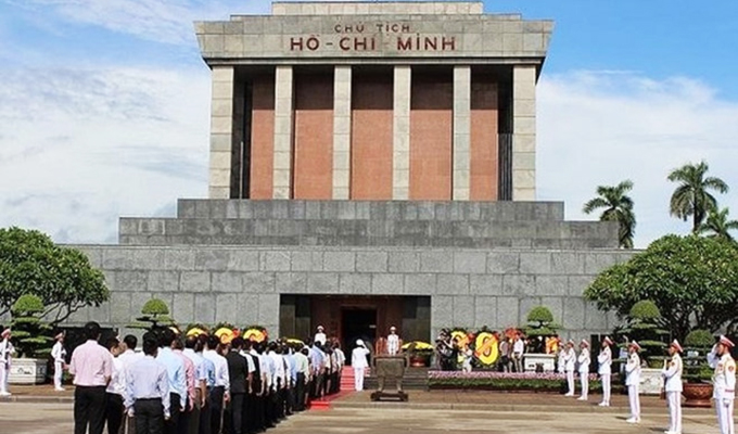 Tạm ngừng tổ chức lễ viếng Lăng Chủ tịch Hồ Chí Minh trong 2 tháng
