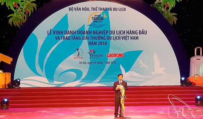 Lễ vinh danh các doanh nghiệp du lịch hàng đầu Việt Nam năm 2018 (Ảnh: Huy Hoàng