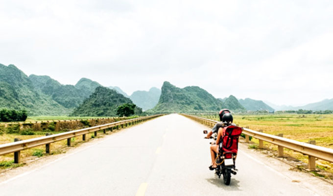 Phượt xe máy từ TP. Hồ Chí Minh – Hà Nội: Top 50 hành trình tuyệt nhất thế giới của Forbes