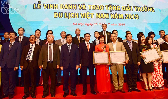 Lễ vinh danh và trao tặng Giải thưởng Du lịch Việt Nam năm 2019