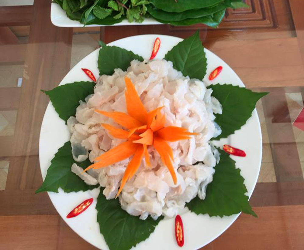 Thưởng thức gỏi cá nức tiếng, đặc sản hút khách ở biển xứ Thanh