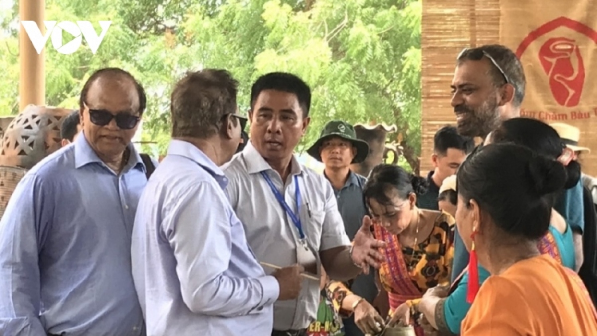 India’s famtrip delegation explores Ninh Thuan’s tourism potential