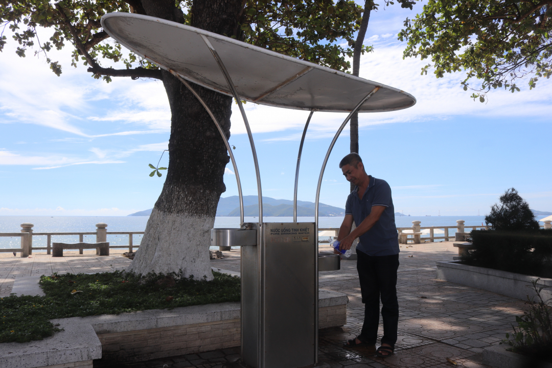 More conveniences added to serve revealers on Nha Trang Beach