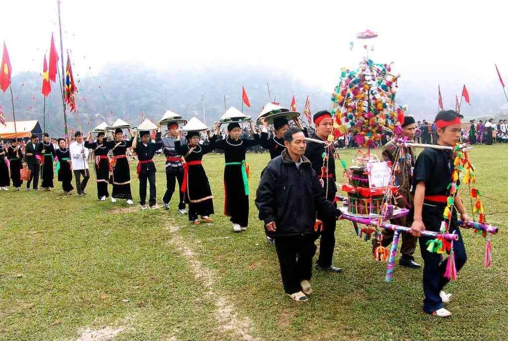 Khám phá sắc màu văn hóa các dân tộc tỉnh Cao Bằng tại Làng Văn hóa - Du lịch các dân tộc Việt Nam