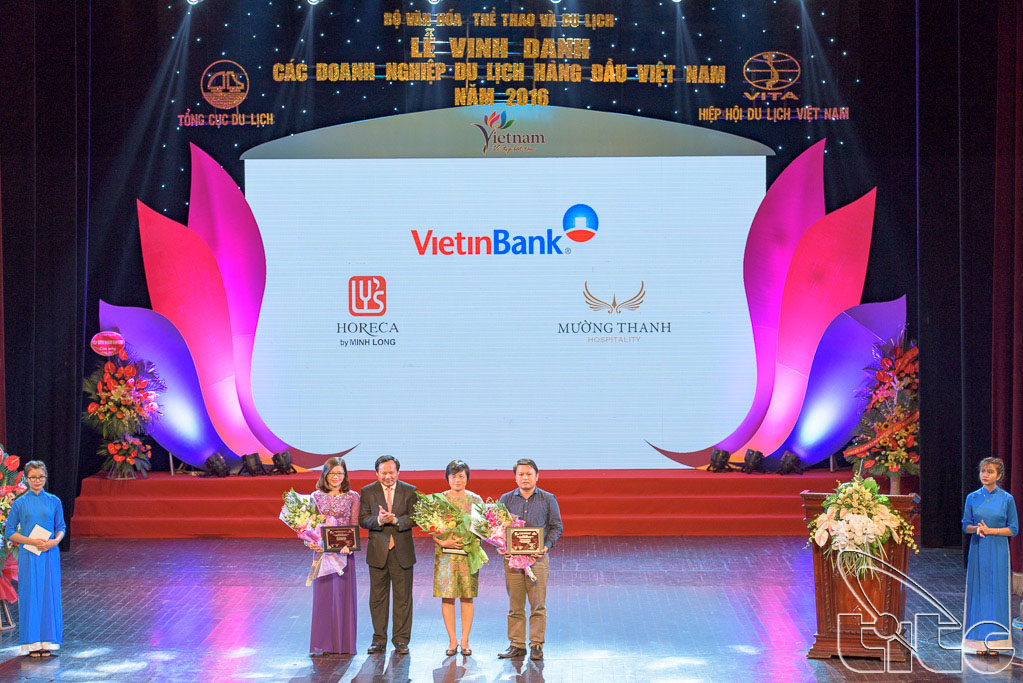 Mr. Nguyen Van Tuan – Director General of Viet Nam National Administration of Tourism (VNAT) thanks sponsors