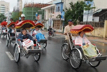 Hanoi welcomes 960,000 foreign visitors