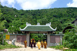 Pilgrimage to Thi Vai Mountain and explore hundreds of pagodas