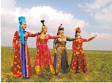 Chinese singers and dancers to perform in Vietnam