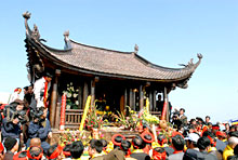Inauguration de la fête de Yên Tu 2009