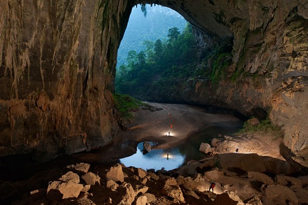 Travel Channel explore des grottes de Phong Nha-Ke Bàng