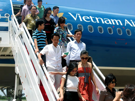 Vietnam Airlines bán vé siêu rẻ tại Hội chợ du lịch Quốc tế TP. Hồ Chí Minh