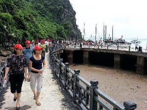 Quảng Ninh thành lập lực lượng thanh tra du lịch