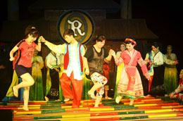Quảng Ninh tổ chức biểu diễn nghệ thuật phục vụ du khách