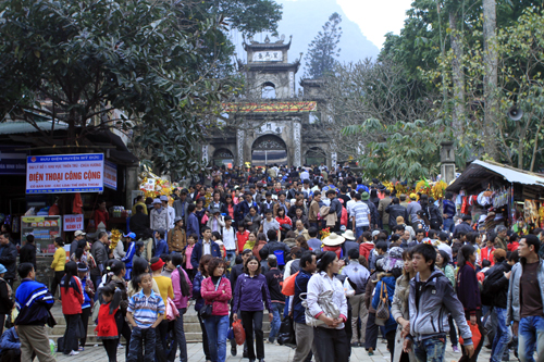 Lễ hội chùa Hương đã đón hơn 1 triệu lượt khách 