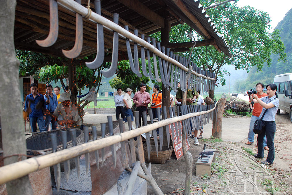 Phuc Sen Blacksmith Village