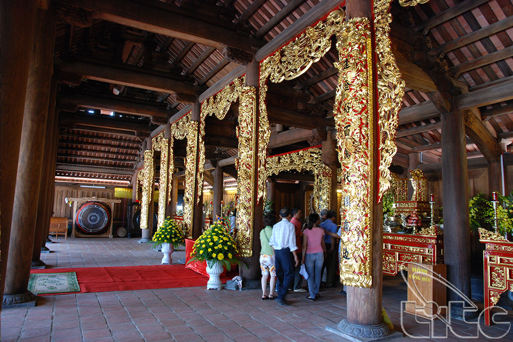 Fête du temple Nguyen Binh Khiem