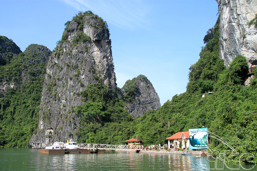 Hang Sửng Sốt