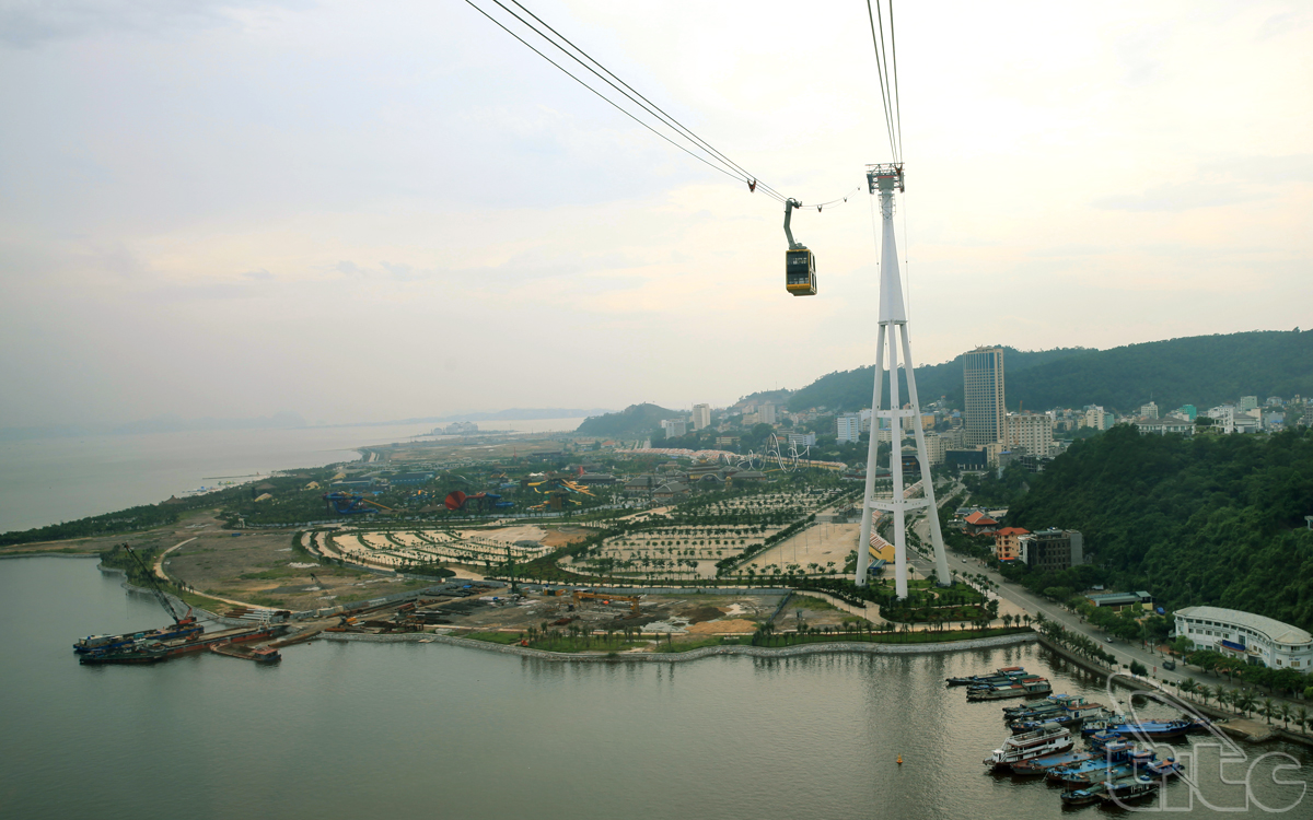 Sun World Ha Long Complex seen from Queen Cable Car