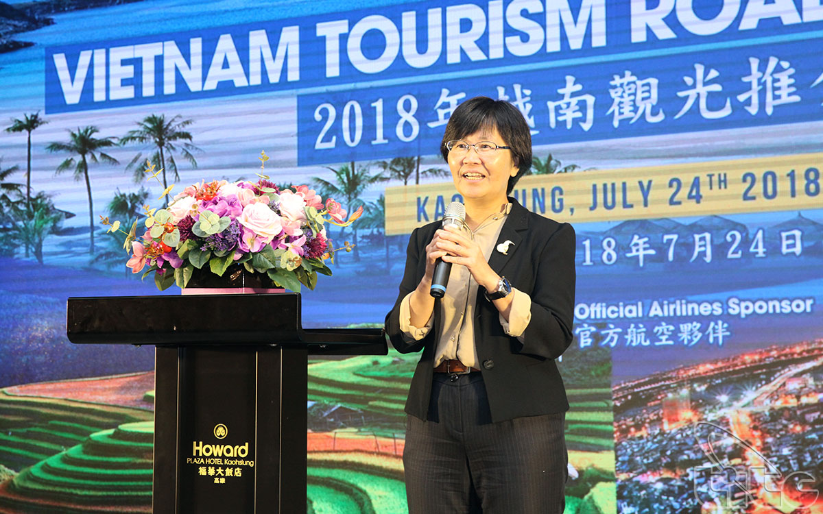 Phó Cục trưởng Cục Du lịch Đài Loan URNA S.H.Chen phát biểu tại chương trình ở Cao Hùng