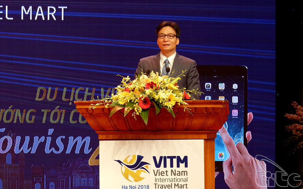 Deputy Prime Minister Vu Duc Dam speaks at the opening ceremony
